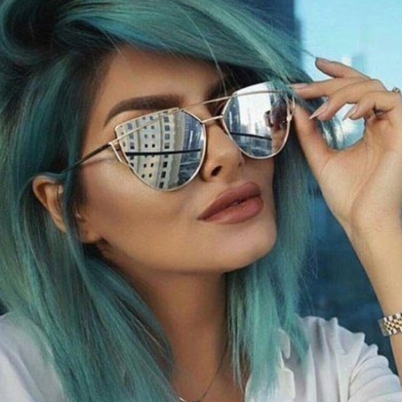 Flat Metal Vintage Cat Eye Mirror Sunglasses - Picture 4 of 5